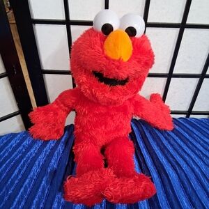 Elmo: Red Plush Toy for Kids